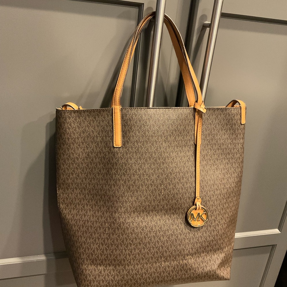 Michael Kors Brown Tote Bag Without tag
